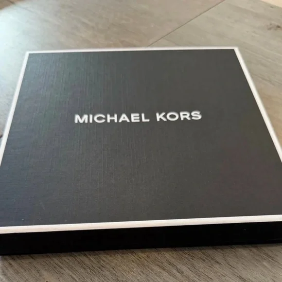 Michael Kors Cooper Denim Passport Holder & Luggage Tag Set — NWT